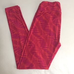 LuLaRoe Giraffe Pink And Orange Leggings OS
